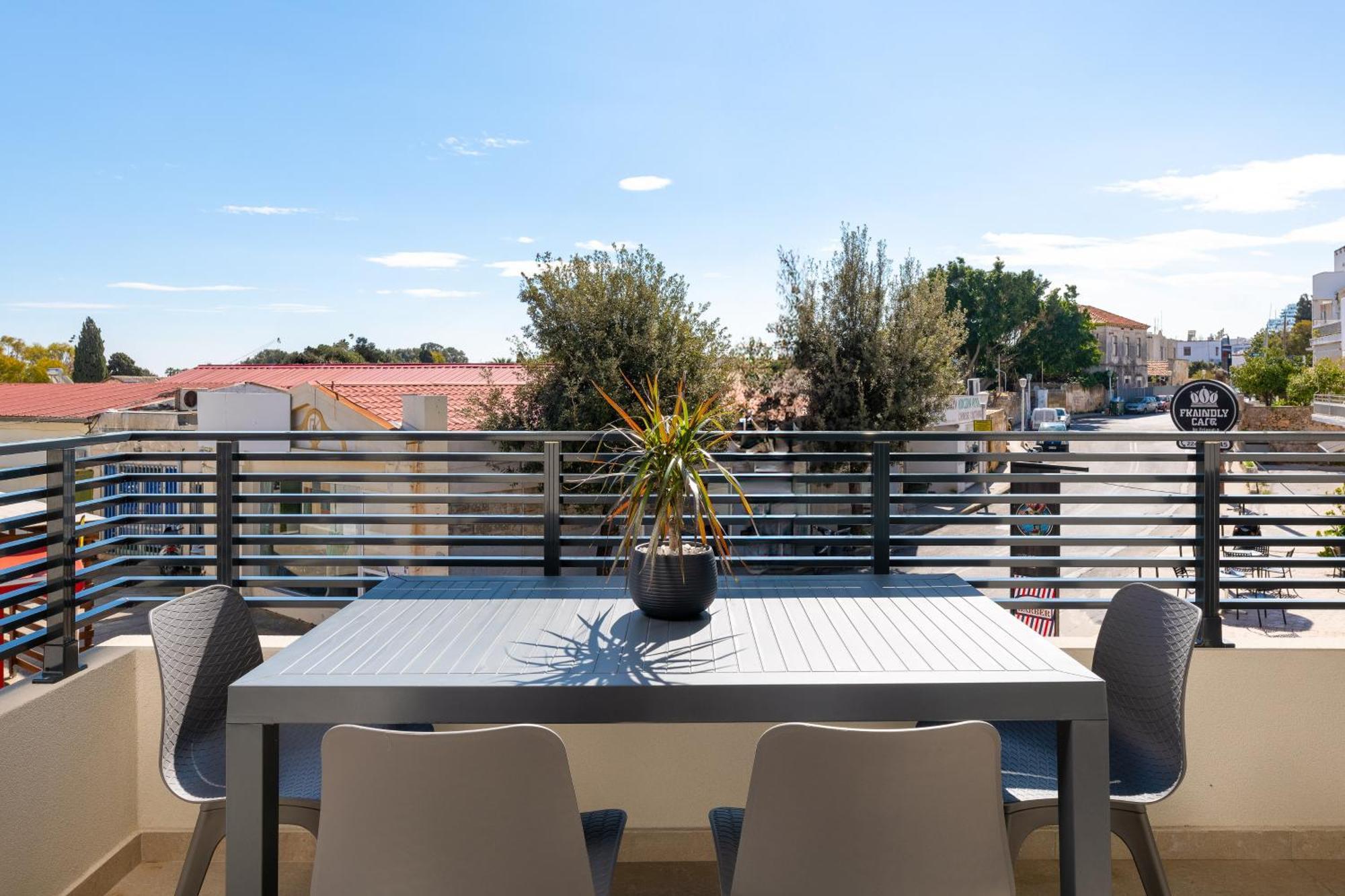 K Luxury Apartment Rhodes City